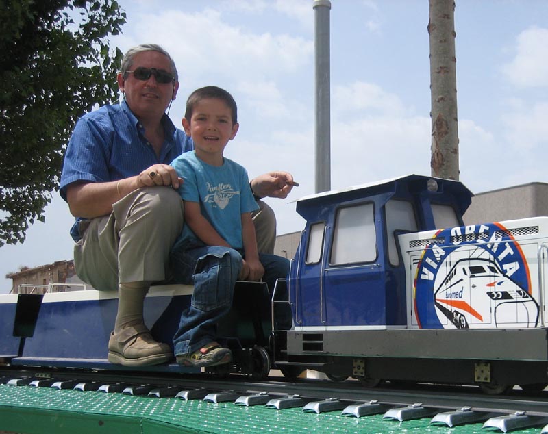 amadeu i el seu net, 18 de juny 2006 pont de cal gavatx.jpg