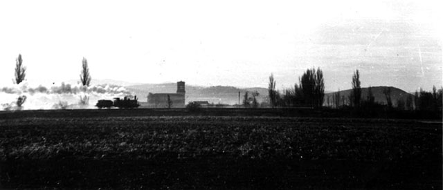 El Trenico por la Llanada Alavesa. Foto. A. Lz. de Guereñu. Archivo Provincial de Alava