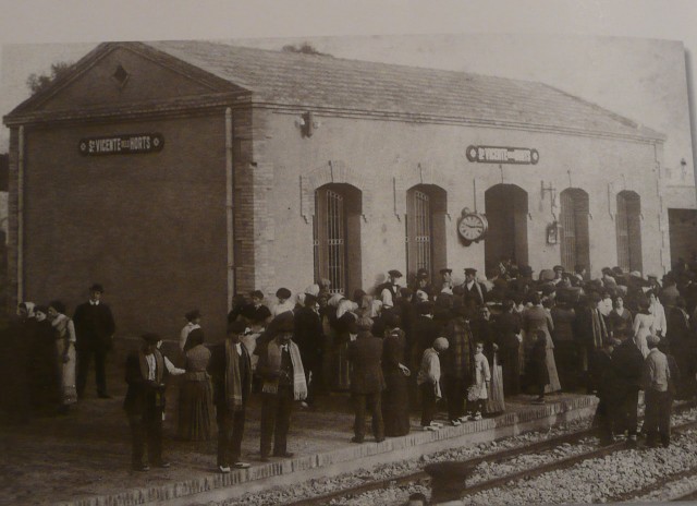 Arribada del Carrilet a Sant Vicenç dels Horts