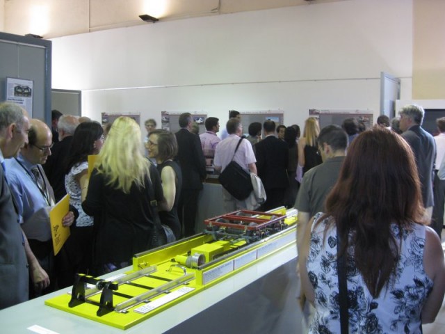 Visita a l'exposició "40 anys de canviadors..."