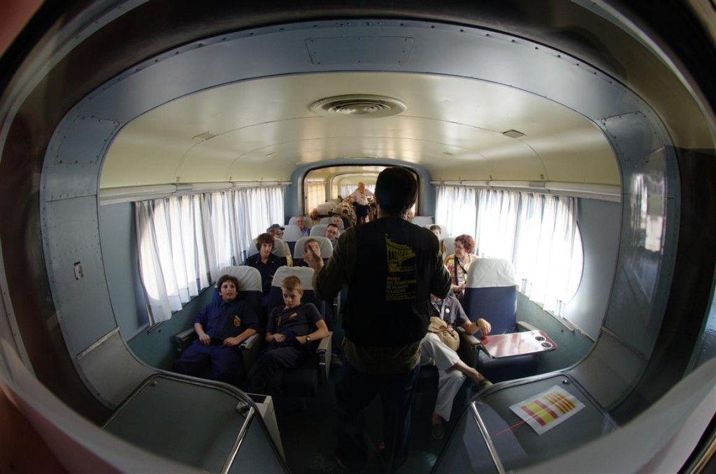 Atenent les explicacions a dins del Talgo II