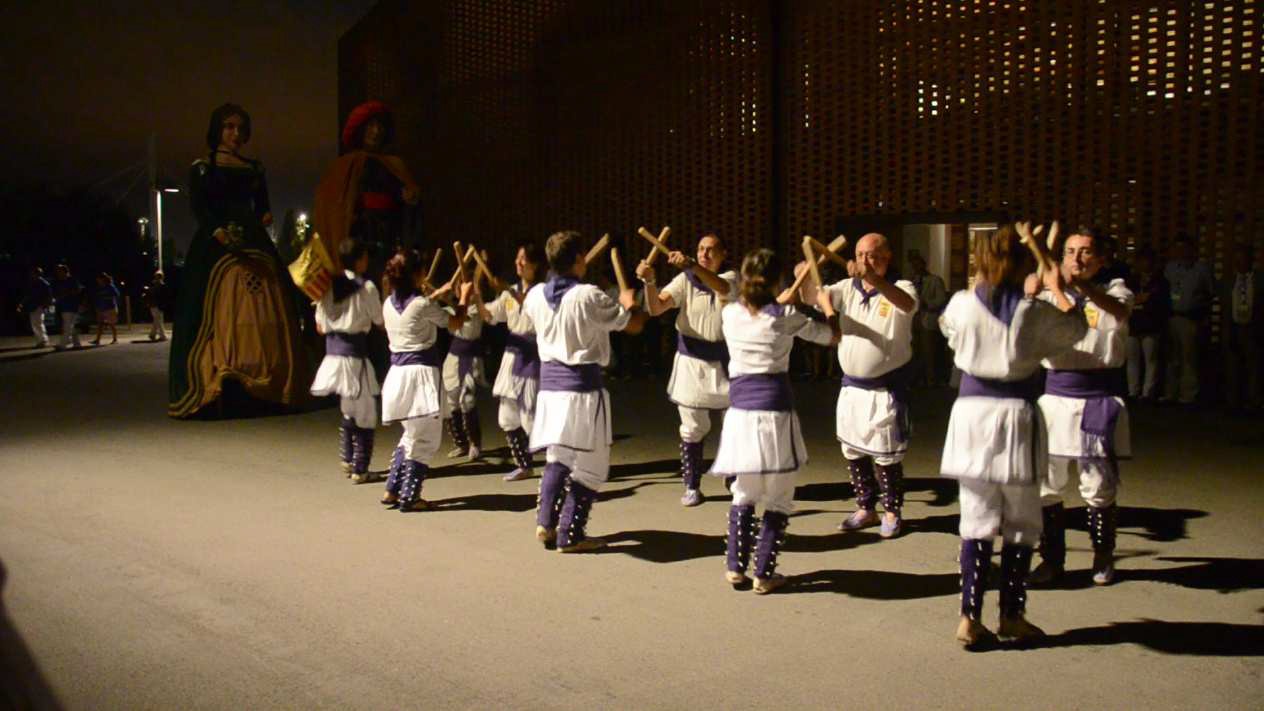 Exhibició de la Colla de Bastoners d'Esplugues