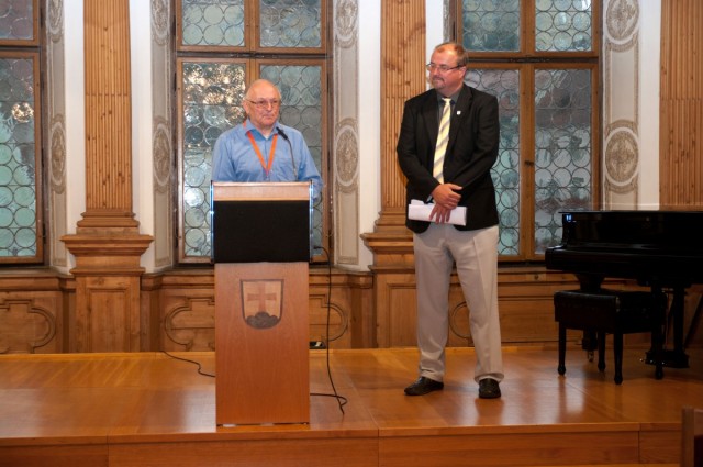 El president del MOROP inaugurant el Congrés.