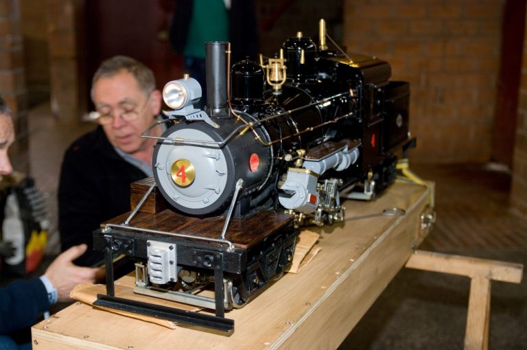 Presentació de nova locomotora de 5 polzades
