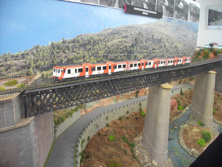 L’associació de Valls fa la primera circulació a la maqueta escala n