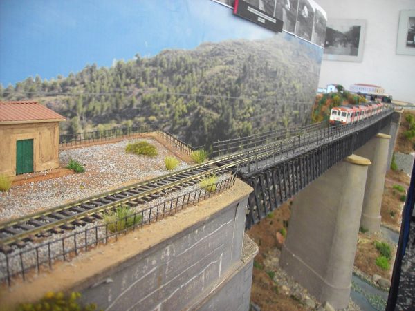 L’associació de Valls fa la primera circulació a la maqueta escala n