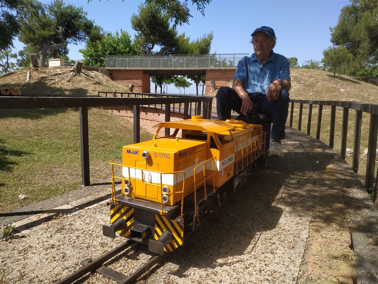 52ca7072-4442-41f2-92e8-a1a990e36978